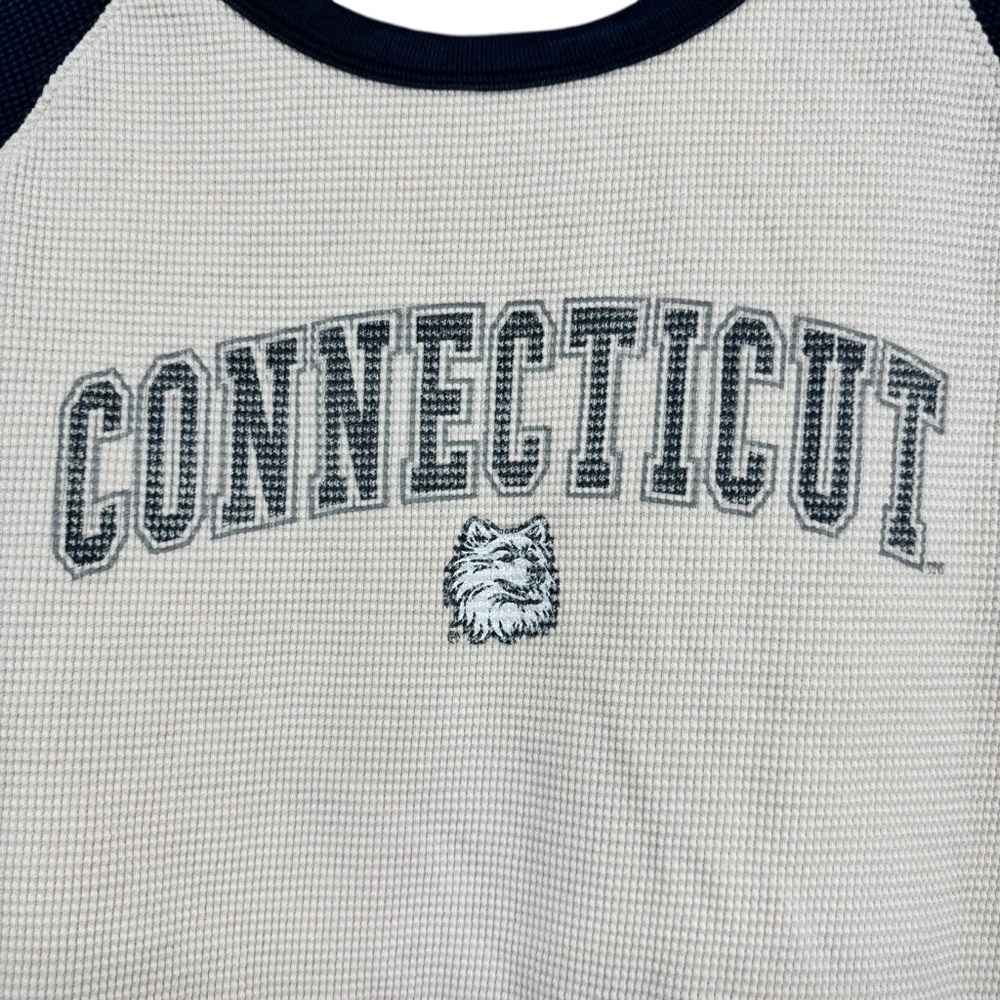 Men’s Champs Med Univ of Connecticut Huskies Waffle Weave Thermal LS Shirt - Picture 2 of 6
